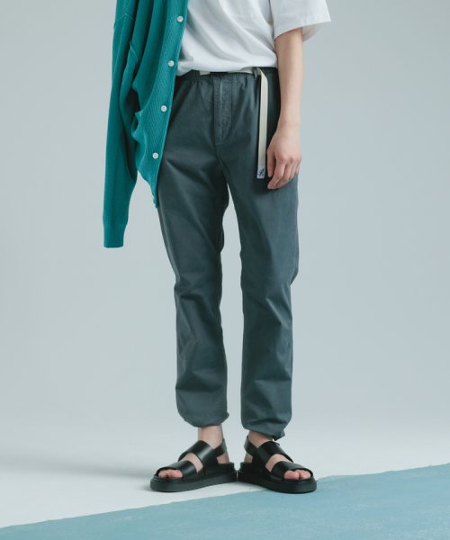 ADAM ET ROPE'(アダム　エ　ロペ)/【別注】《WEB限定 GRAMICCI / グラミチ》NN PANTS / GARMENT DYE TIGHT FIT/チャコール（06）