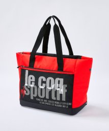 le coq sportif GOLF (ルコックスポルティフ（ゴルフ）)/ ボストンバッグ グラフィックデザイン（シューズポケットあり） (約41×35×20.5(cm)) 《再生ポリエステル【アウトレット】/レッド