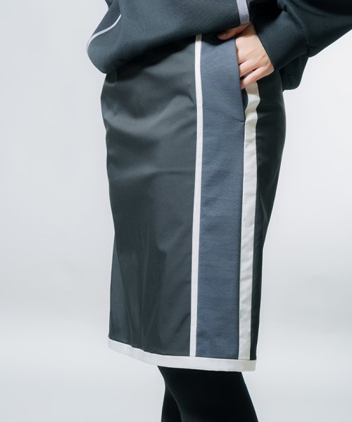 LANVIN SPORT(ランバン スポール)/トリミングデザインサイドラインスカート(51cm丈)【アウトレット】/ブラック