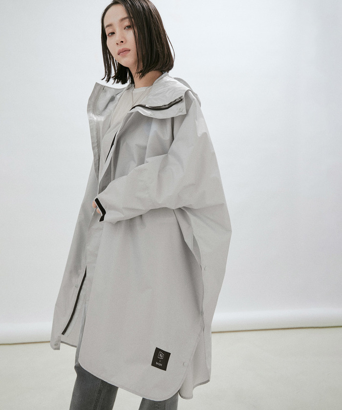 美品HEVE トレンチコートポンチョ（heve完売品！ポンチョ