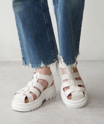 MINNETONKA/厚底グルカサンダル【23M01】/505158300