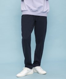 le coq sportif (ルコックスポルティフ)/AIR STYLISH PANTS ルフ フォルム（ソロテックストリコット）/ネイビー