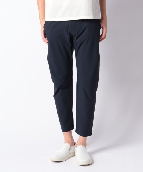 le coq sportif (ルコックスポルティフ)/AIR STYLISH PANTS ルフ フォルム（ソロテックスSUNSCREENクロス）【アウトレット】/ネイビー