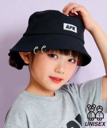 ANAP KIDS(アナップキッズ)/APKロゴリング付きバケットハット/ブラック