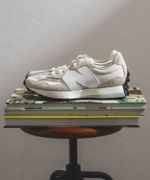 coen(coen)/NEWBALANCE（ニューバランス）327/BEIGE