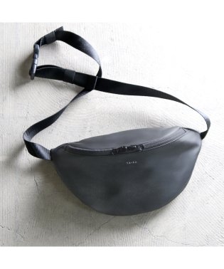MAISON mou/【YArKA/ヤーカ】real leather zip west(shoulder) bag[Fomalhaut]/リアルレザーウエストバッグ/504525201