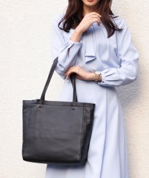 MK MICHEL KLEIN BAG(エムケーミッシェルクランバッグ)/【Ａ４収納可】カウレザービッグトートバッグ/ブラック