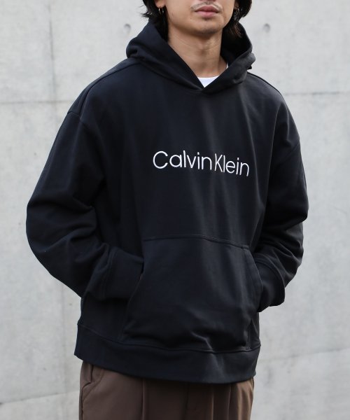 Calvin Klein(カルバンクライン)/【Calvin Klein / カルバンクライン】ロゴ刺繍スウェットフーディパーカー 40HM231 父の日 ギフト プレゼント 贈り物/ブラック 