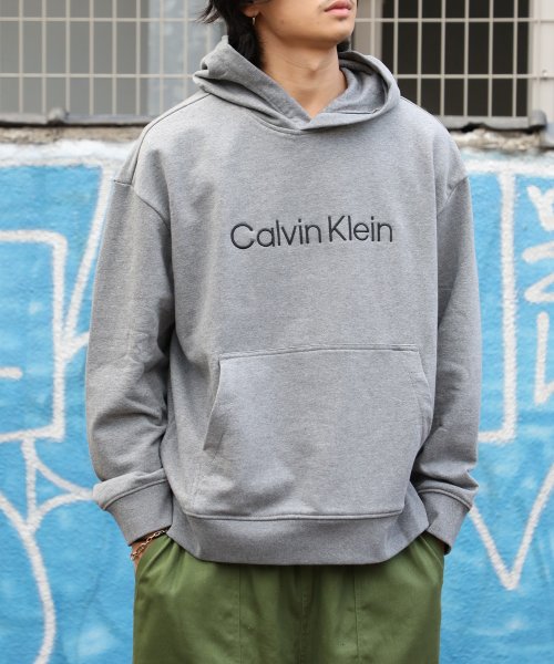 Calvin Klein(カルバンクライン)/【Calvin Klein / カルバンクライン】ロゴ刺繍スウェットフーディパーカー 40HM231 父の日 ギフト プレゼント 贈り物/グレー