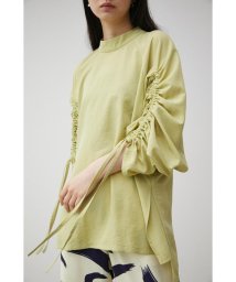 AZUL by moussy(アズールバイマウジー)/SHIRRING SLEEVE BLOUSE/LIME