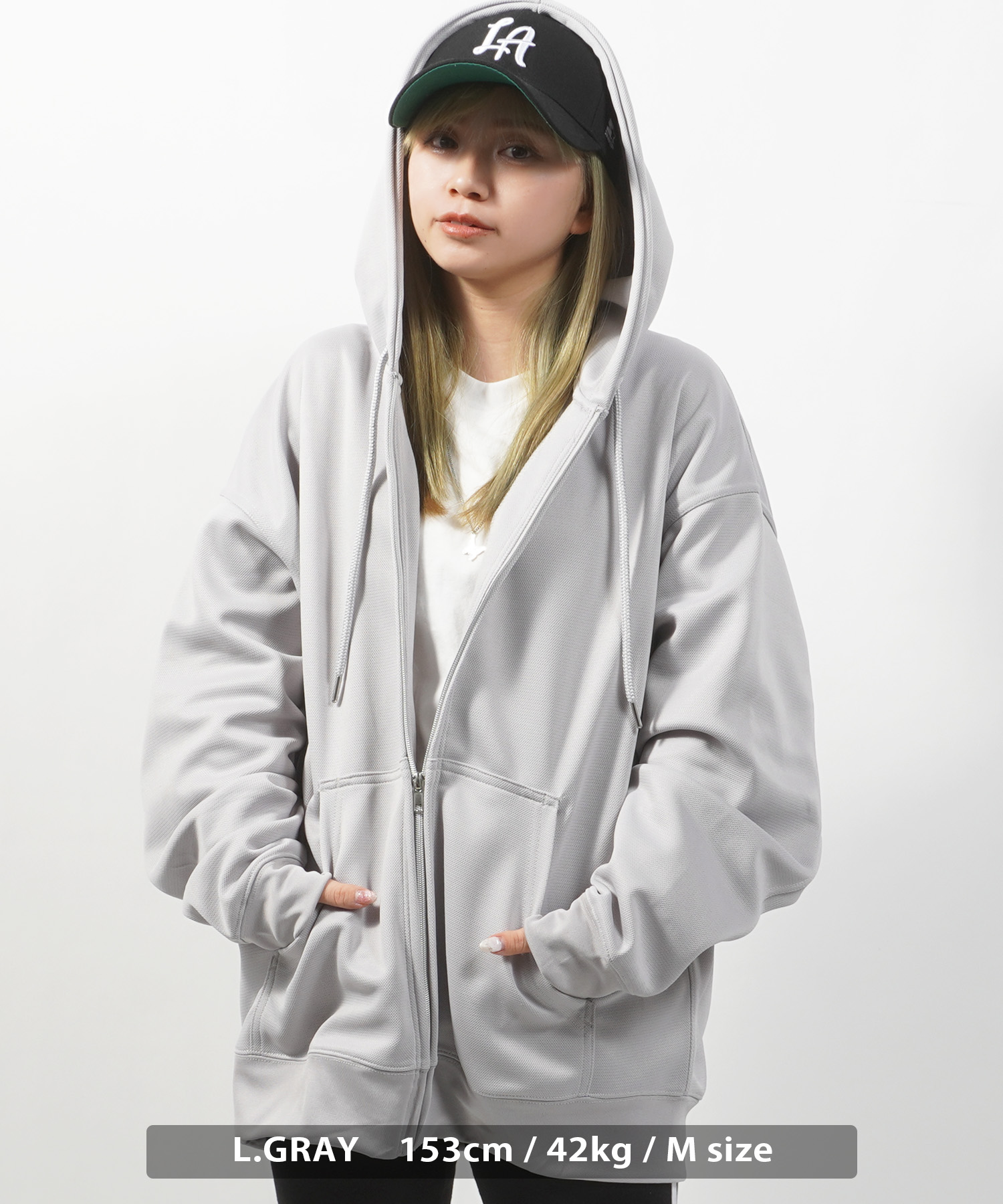 ニューバランス　スポーツウェア　ジップアップ　パーカー　長袖　黒　Mサイズ