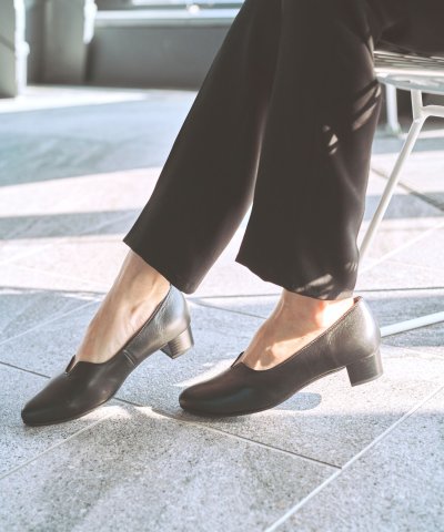 ヒップス HIPS ソフトレザーパンプス