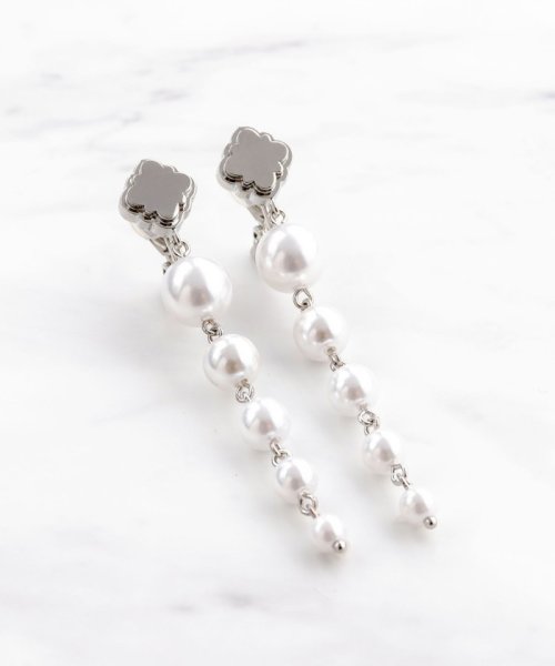 TOCCA(TOCCA)/LONG PEARL CLOVER EARRINGS イヤリング/シルバー系