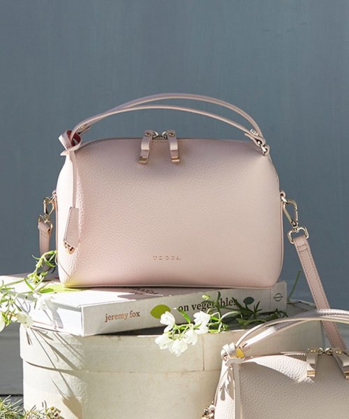 MELODY LEATHER POCHETTE ポシェットバッグ 