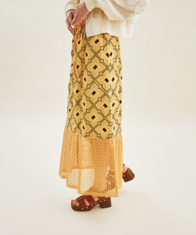 キカ刺繍ロングスカート