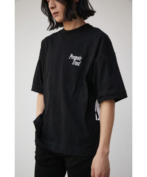 AZUL by moussy(アズールバイマウジー)/CONVEY BACK PRINT TEE/BLK