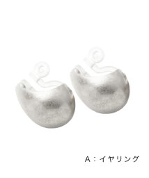 cream dot/選べる3type、ぷっくりラインのドロップ型ピアス/イヤリング/505226176