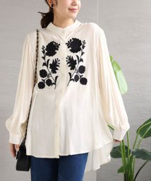 Sawa a la mode(サワアラモード)/ふんわり花刺繍チュニックシャツ/ホワイト
