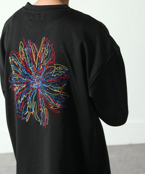 Nilway(ニルウェイ)/ストレッチポンチフラワー刺繍半袖Tシャツ/ブラック
