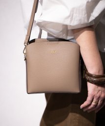 UNGRID bag(アングリッド　バッグ)/キーリングチャーム付　ミニショルダーバッグ/GREGE