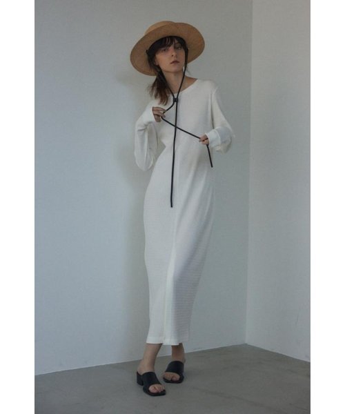 BLACK BY MOUSSY(ブラックバイマウジー)/cocoon long one－piece/WHT