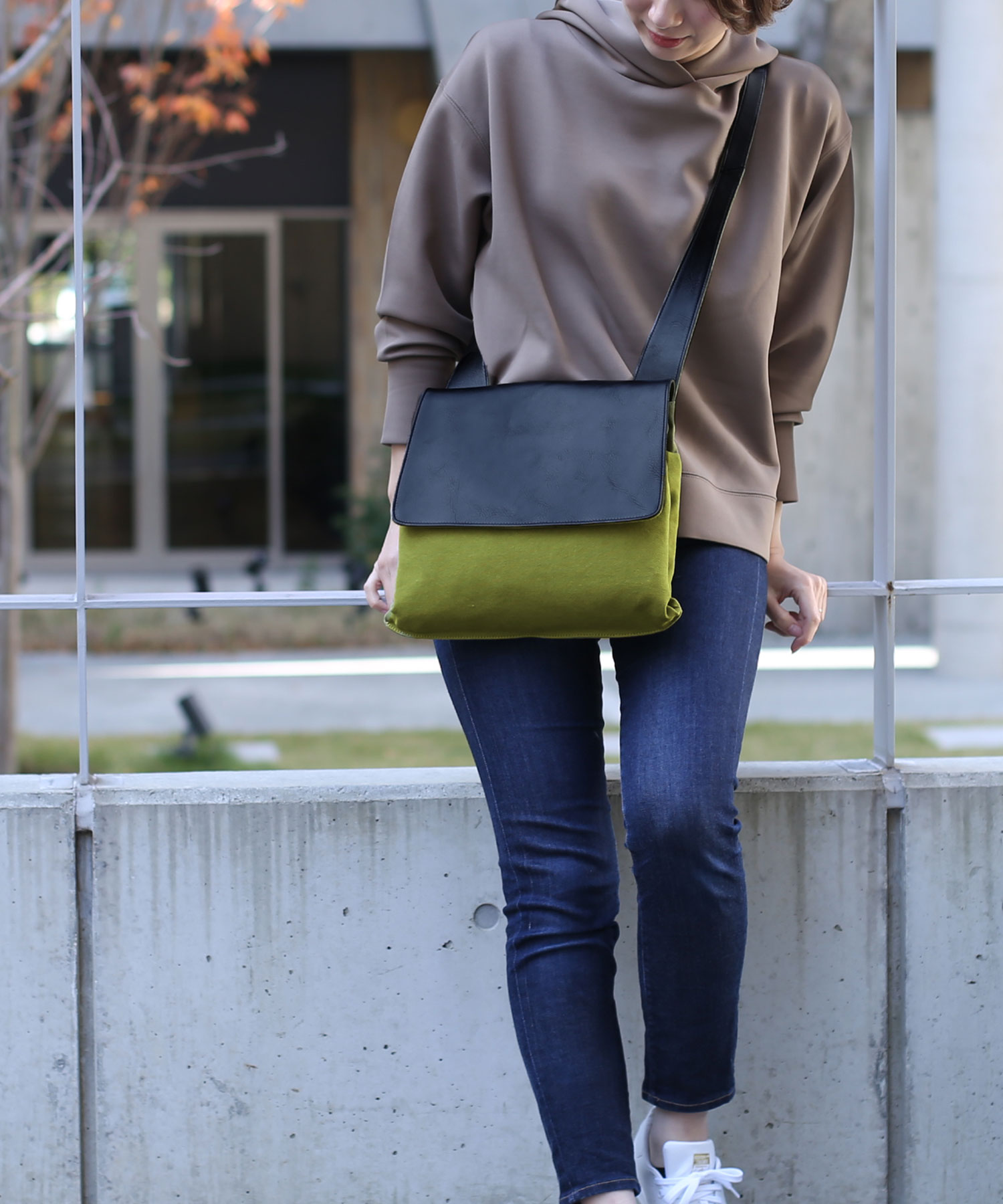 最大5000円OFFクーポン H2763☆手縫い レザー バイカラー ショルダー