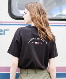 TOMMY HILFIGER(トミーヒルフィガー)/【WEB限定】トミーヒルフィガー80SリンガーTシャツ/ブラック