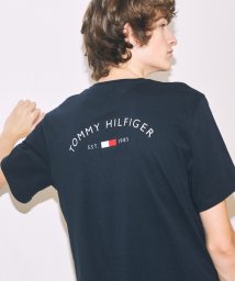 TOMMY HILFIGER(トミーヒルフィガー)/【WEB限定】トミーヒルフィガー80SリンガーTシャツ/ネイビー