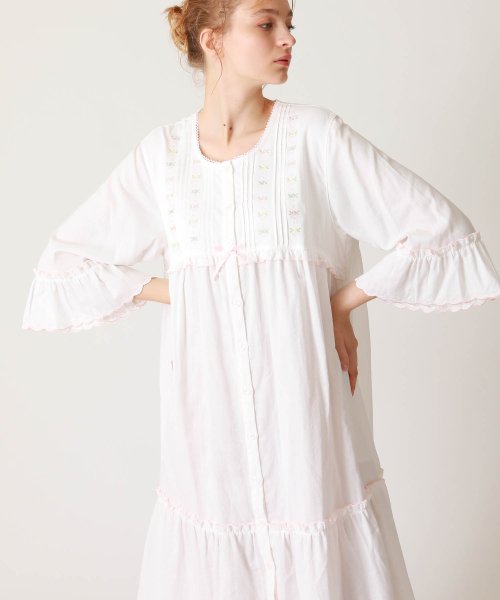 Narue(ナルエー)/50/ダブルガーゼクラシカルローズ刺繍ドレス/ホワイト