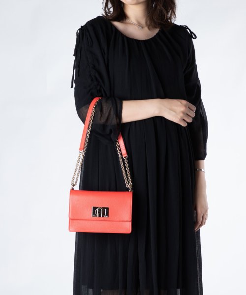 フルラ FURLA BAFKACO ARE000 ショルダーバッグ レディース バッグ 1927 クロスボディ 肩掛け カジュアル シンプル お出かけ ミニ ク バッグ