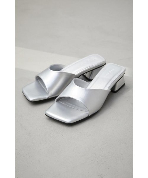 AZUL by moussy(アズールバイマウジー)/FAUX LEATHER LOW HEEL SANDALS/SLV