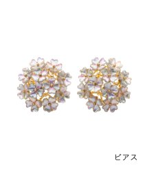 cream dot(クリームドット)/淡く艶めく小花を集めたブーケピアス/イヤリング/グレー系1