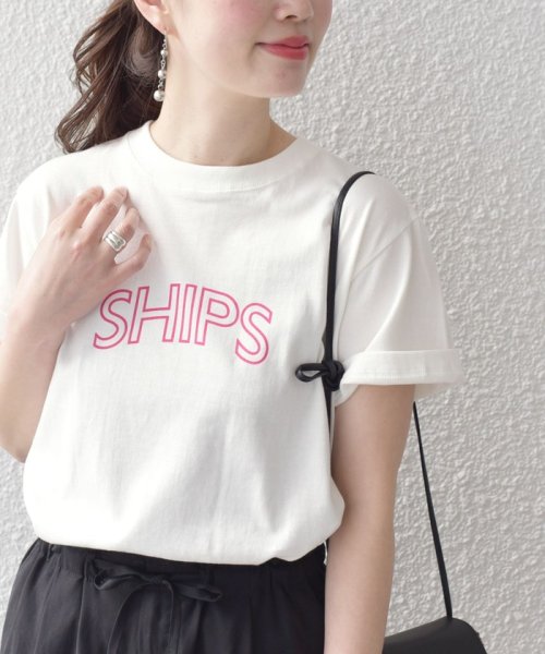 SHIPS WOMEN(シップス　ウィメン)/* SHIPS ラウンド プリント ロゴ TEE ◇/ホワイト