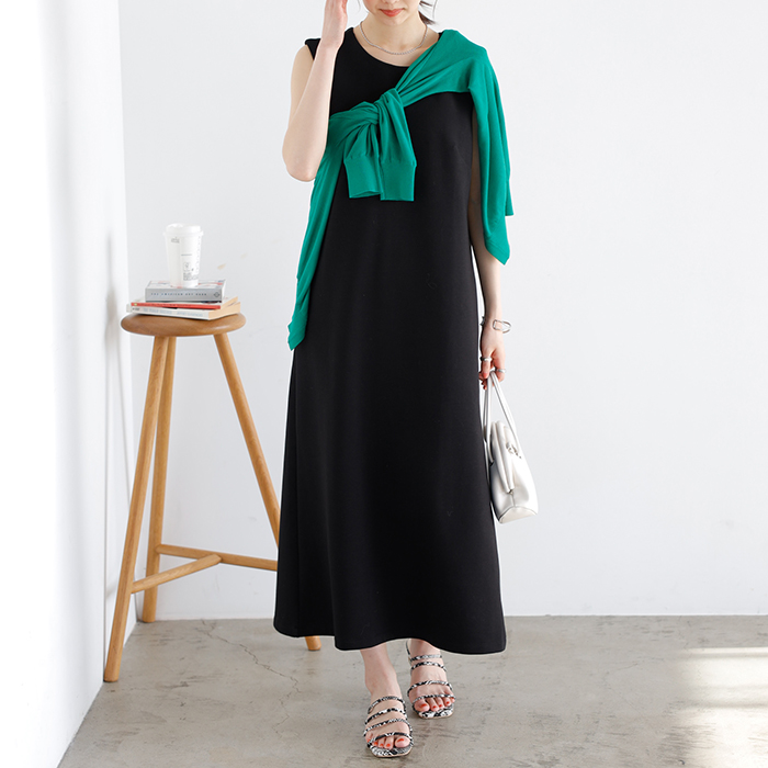⭐️SALE⭐️シビラ くるみボタン ベロア生地ワンピース ドレス