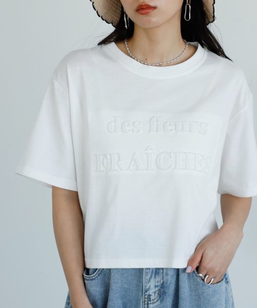 GeeRA(ジーラ)/エンボスロゴショートTシャツ/オフホワイト