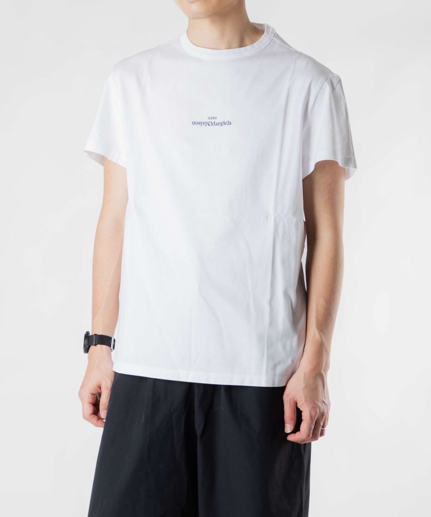 【新品未使用】 Maison Margiela メゾンマルジェラ ディストーテッド ロゴ Tシャツ REVERSED L S30GC0701S22816 【サイズ44/BLACK/WHITE EMBROIDERY】