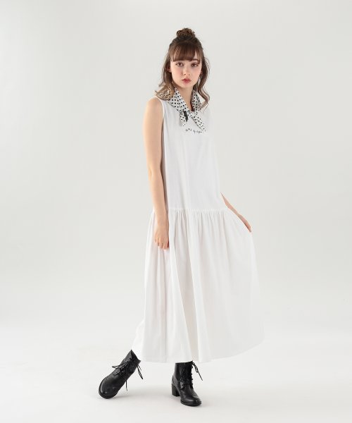 To b. by agnes b. OUTLET(トゥー　ビー　バイ　アニエスベー　アウトレット)/【Outlet】 WT13 ROBE ロゴノースリーブワンピース/ホワイト