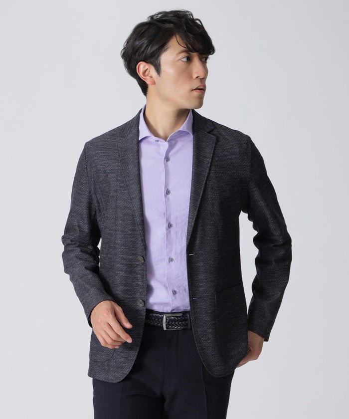 ルミエールモールスキン ラッフルカラーブラウス　ネイビー ¥29,700 ルミエールモールスキン ラッフルカラーブラウス