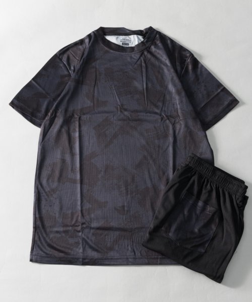 Nylaus select(ナイラスセレクト)/吸汗速乾 総柄プリントTシャツ&ショートパンツ/ブラック