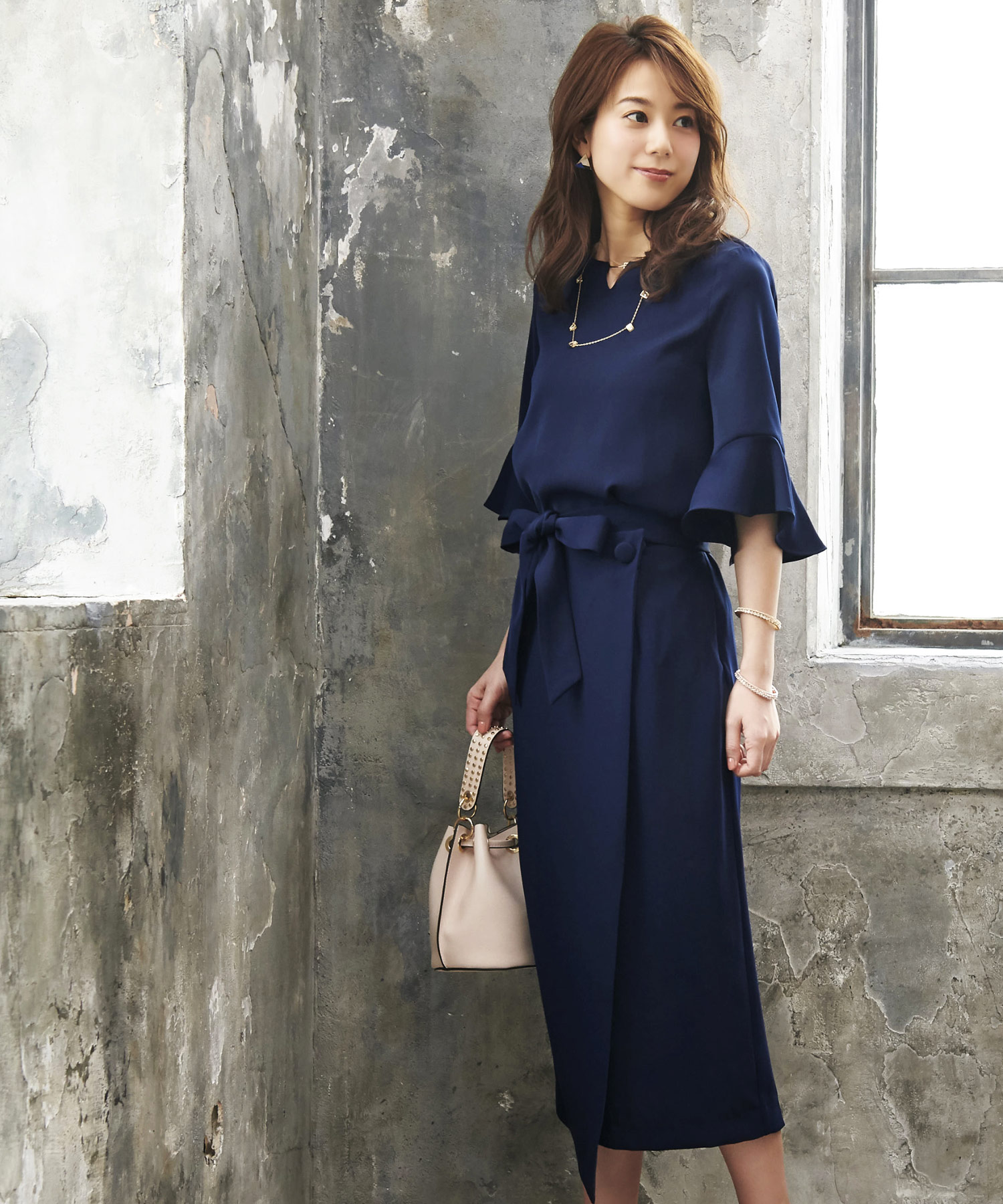 韓国 ファッション シンプル ピアス ブラック ドラゴン 通販