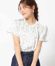 SHOO・LA・RUE　DRESKIP(シューラルー／ドレスキップ)/【大人な夏の上品デザイン】サテンシャーリング使いブラウス/オフホワイト（103）