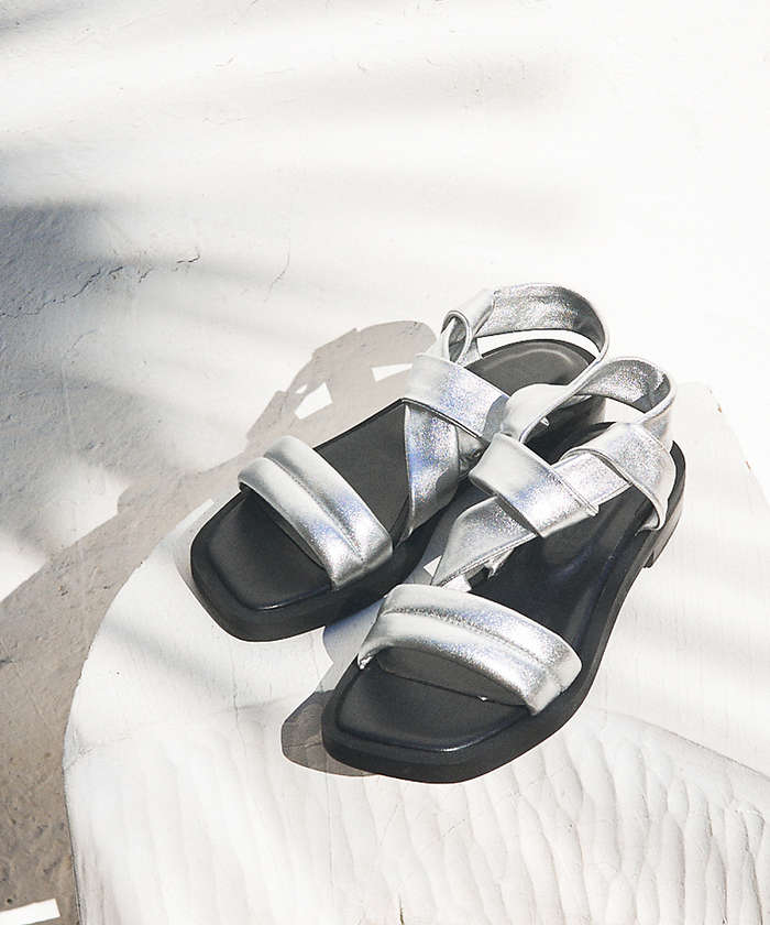 AuBANNISTER チューブツイストフラットサンダル シルバー 35