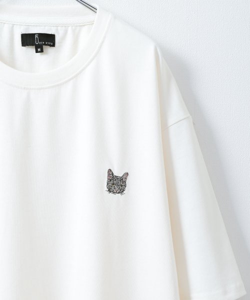 ZIP FIVE(ジップファイブ)/動物ワンポイント刺繍半袖Tシャツ/ネコ/イヌ/ホワイト系3