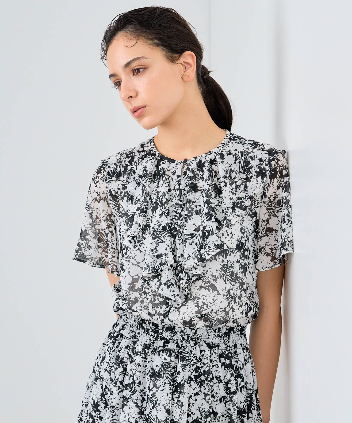 シャドーフラワープリントラッフル ブラウス(505308361) | アナイ