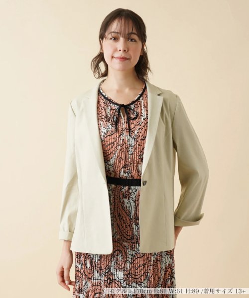 テーラードジャケット 