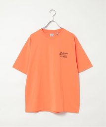 VENCE　EXCHANGE(ヴァンス　エクスチェンジ)/髭イラストプリントTシャツ/オレンジ