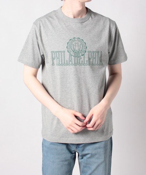 CHAMPION(チャンピオン)/【Champion】 チャンピオン メンズ ベーシック ショートスリーブ カレッジロゴ&ナンバリングTシャツ/半袖Tシャツ/【USAコットン】/グレイ