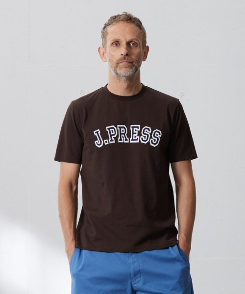 J.PRESS MENS(J．プレス　メンズ)/アーチロゴ Tシャツ/ブラウン系