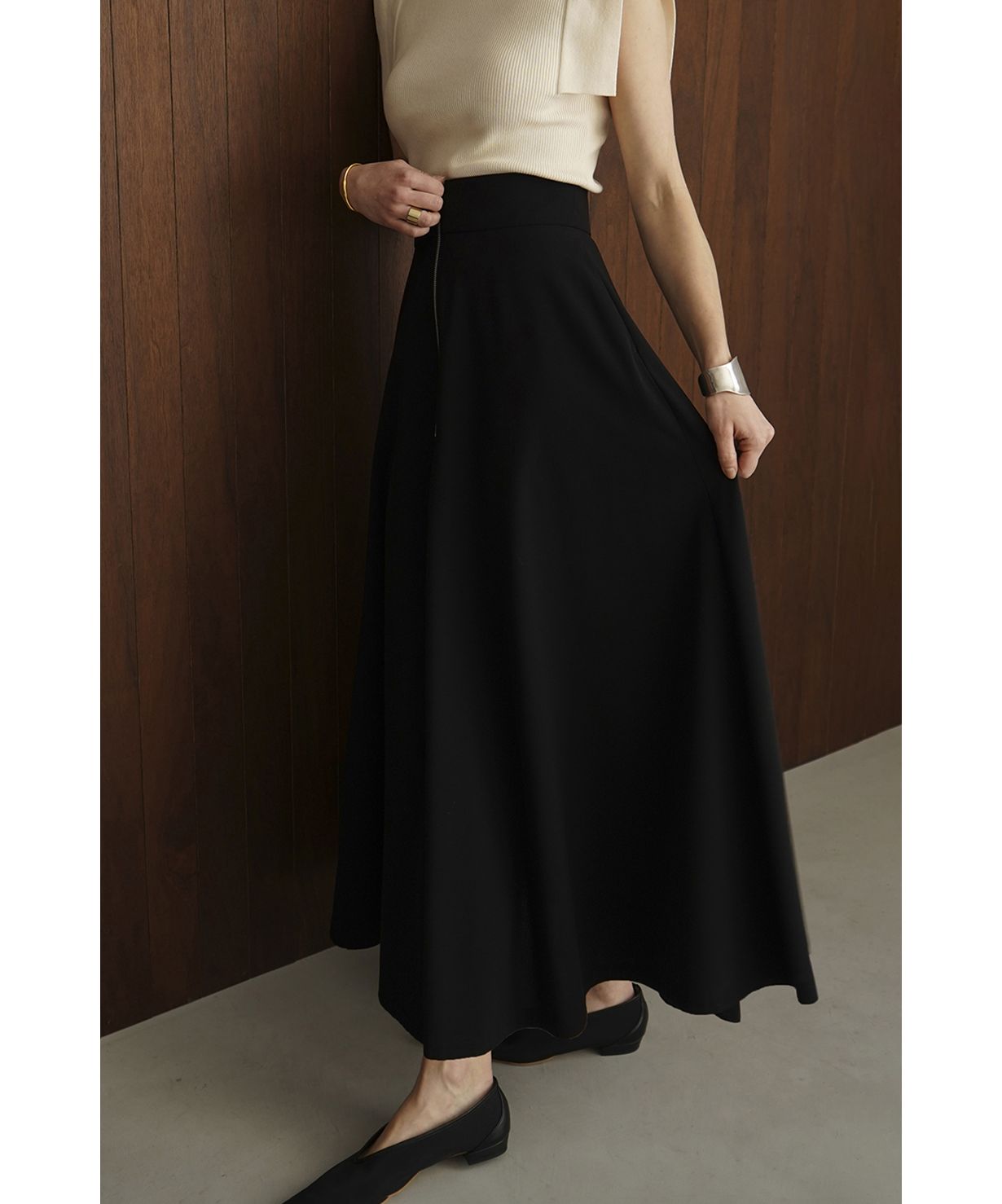 W FACE FRONT ZIP FLARE SKIRT