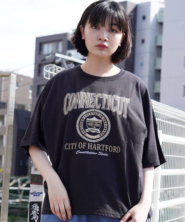 セール】【CORISCO（コリスコ）】/カレッジ風ロゴ刺繍半袖BIGTシャツ